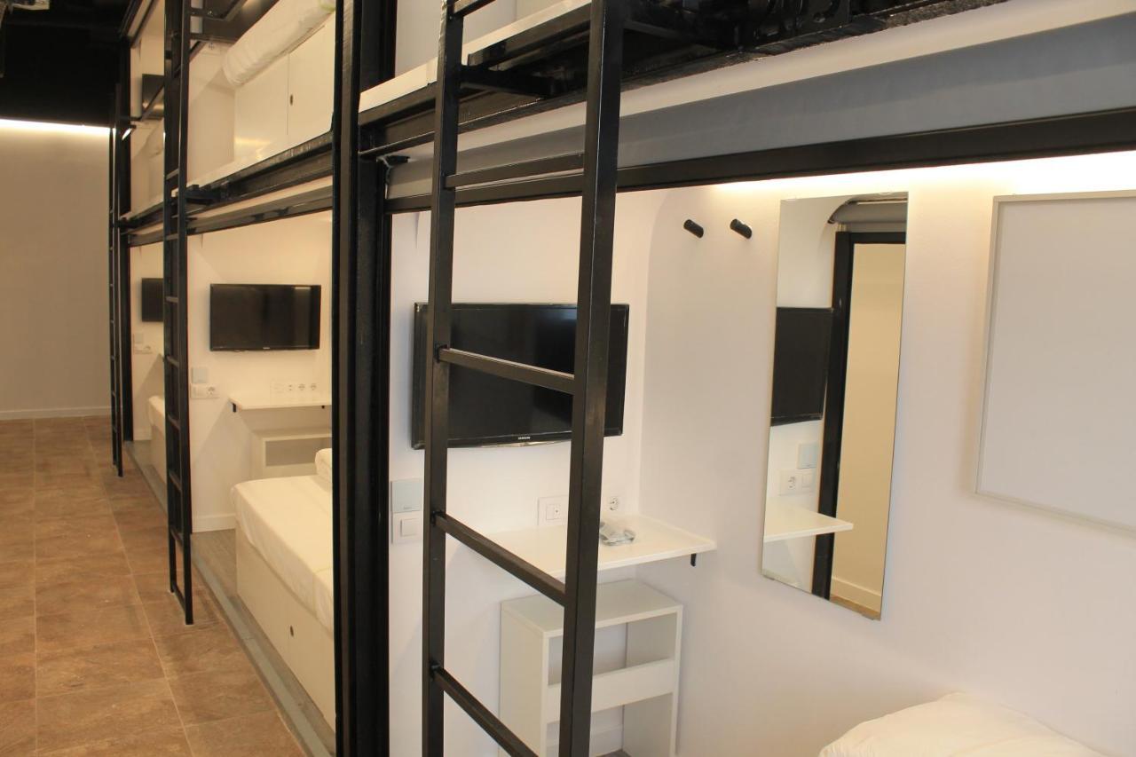 M Pods Malaga Hotel Екстериор снимка