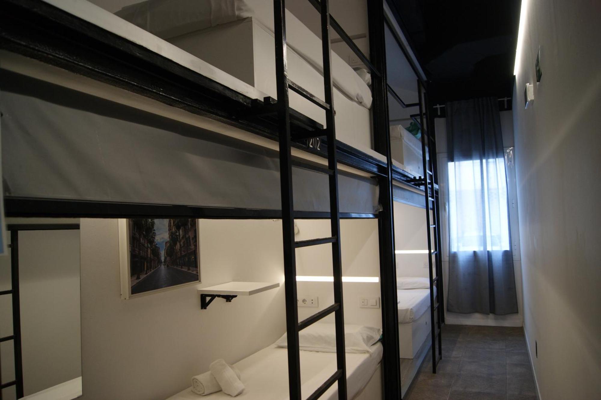 M Pods Malaga Hotel Екстериор снимка