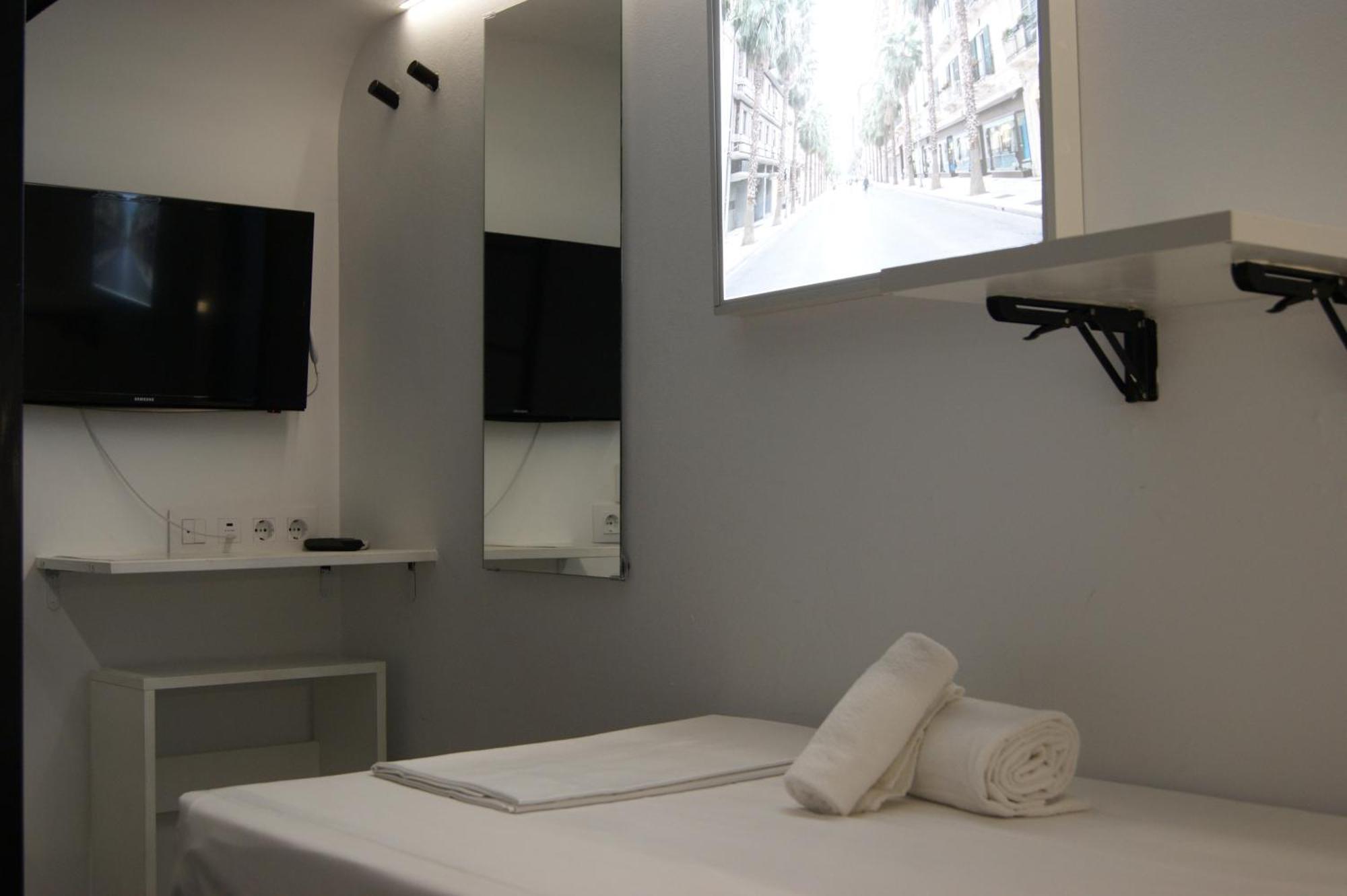 M Pods Malaga Hotel Екстериор снимка