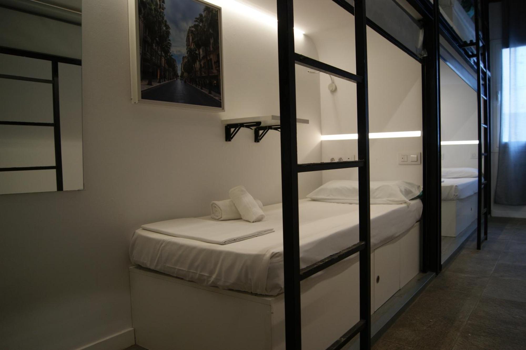 M Pods Malaga Hotel Екстериор снимка